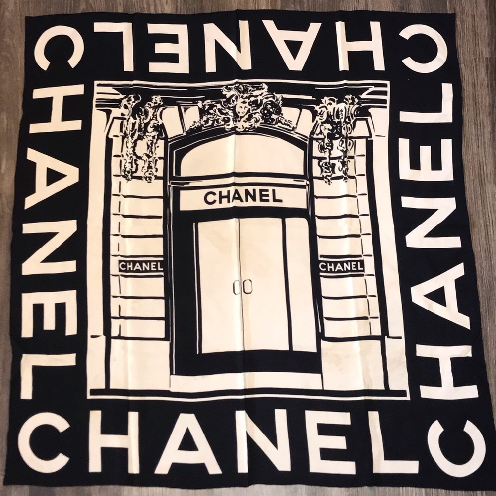 Chanel Black and White Scarf - Picture 3 of 6